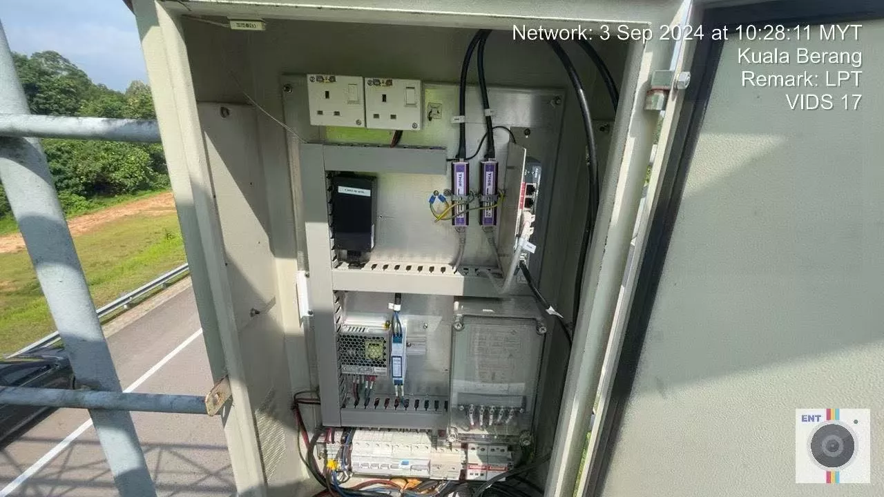Outdoor enclosure RS485 RJ45 surge protection devices remote field site installation
